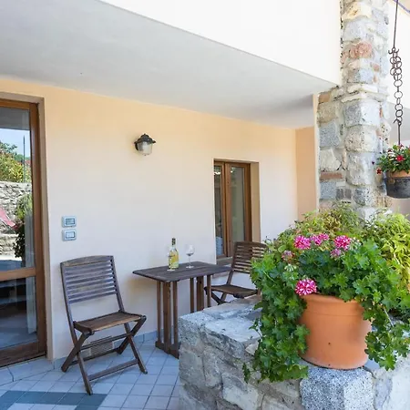 Casa Rita App 4 A * Tremosine